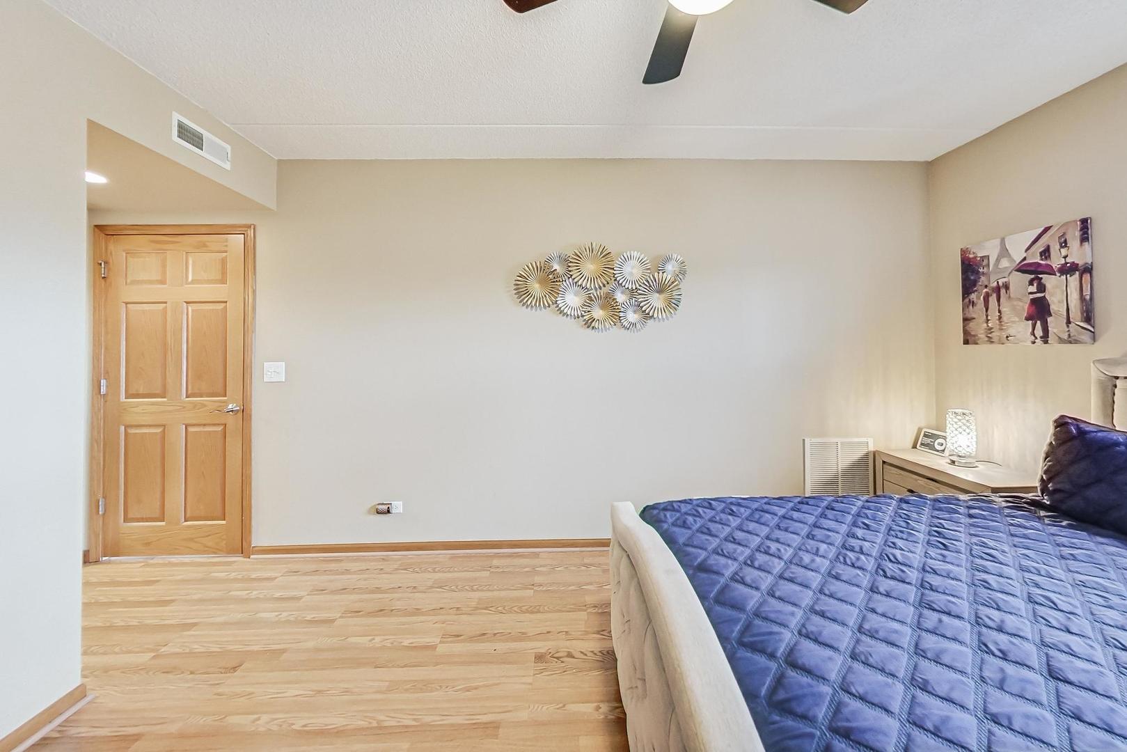 6559 W George Street #404, Chicago, IL 60634