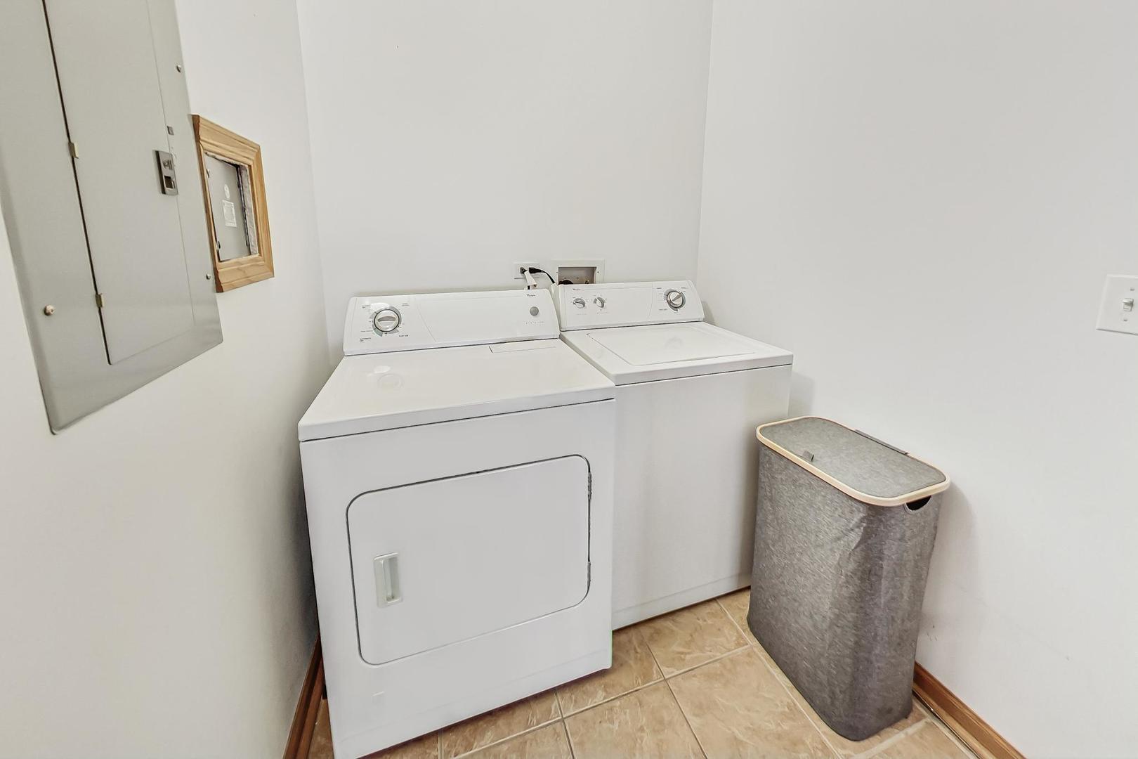 6559 W George Street #404, Chicago, IL 60634