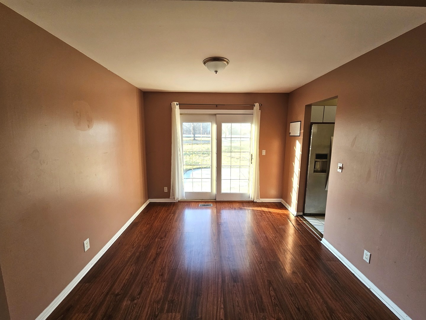 145 Abbeywood Circle, Streamwood, IL 60107