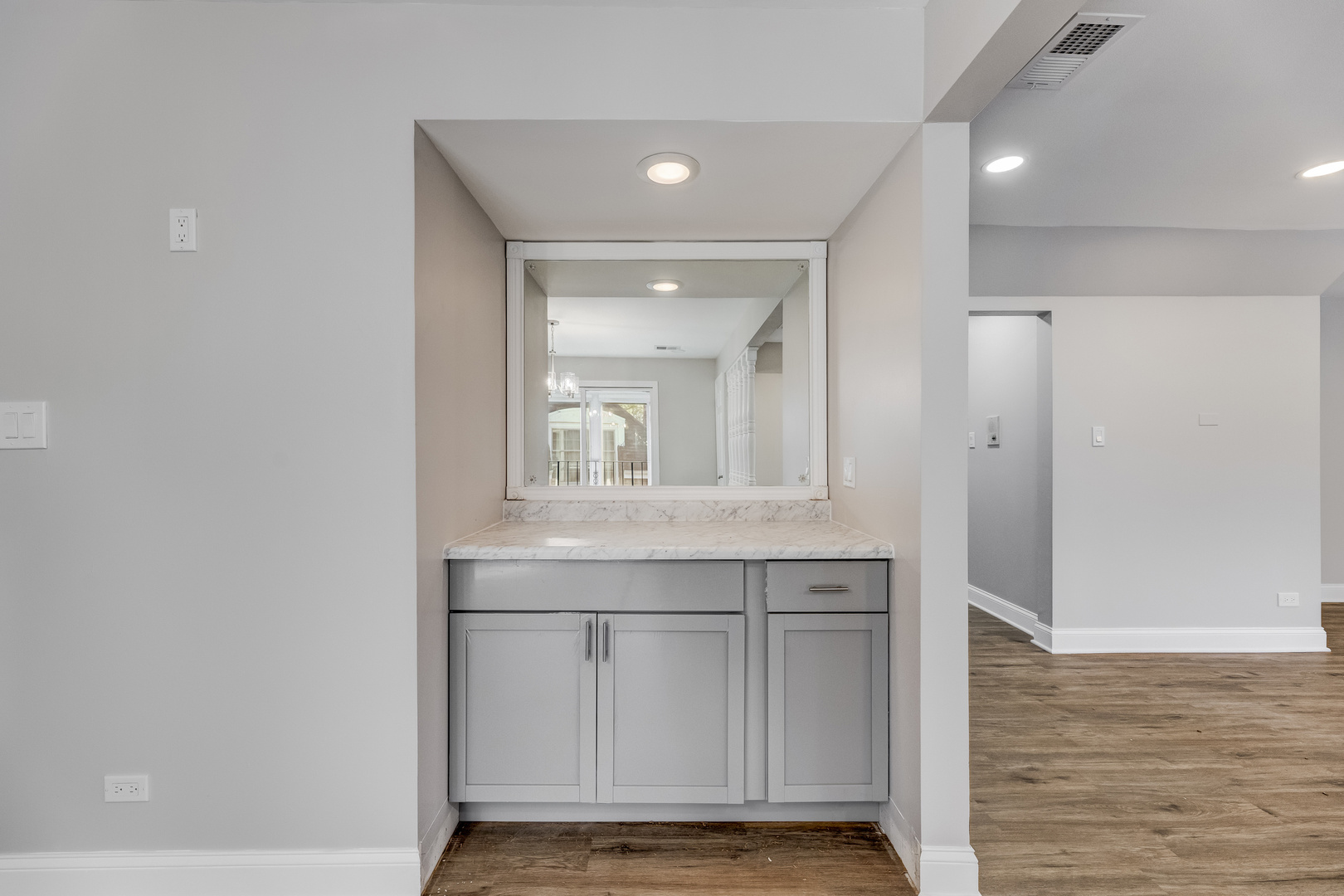 12626 S London Lane #2, Palos Heights, IL 60463