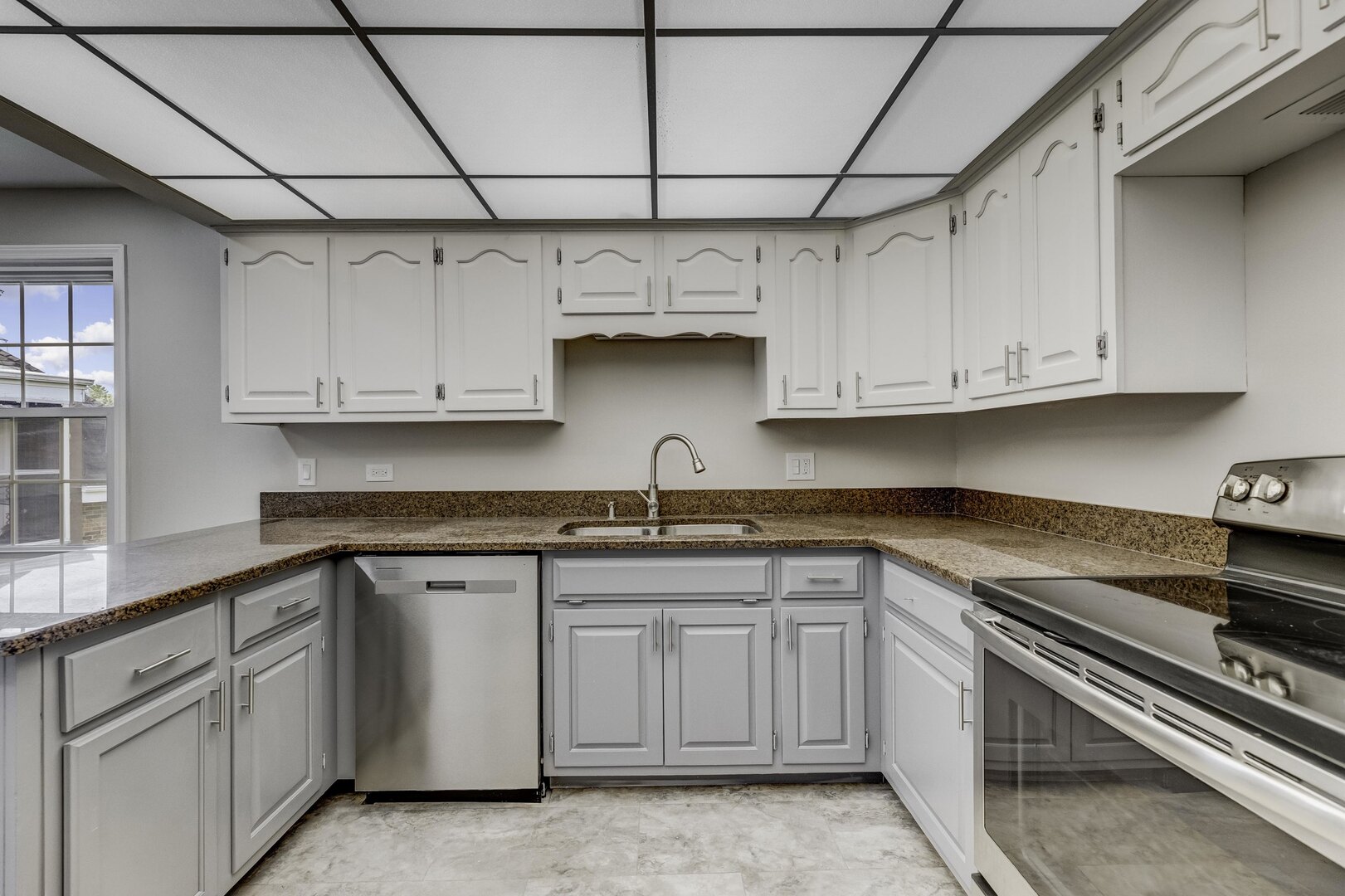 12626 S London Lane #2, Palos Heights, IL 60463