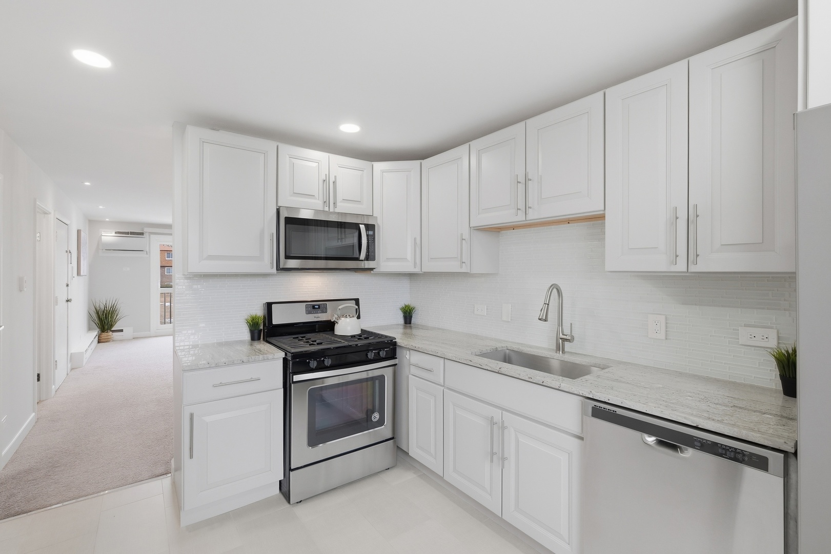 106 Boardwalk Street #1E, Elk Grove Village, IL 60007