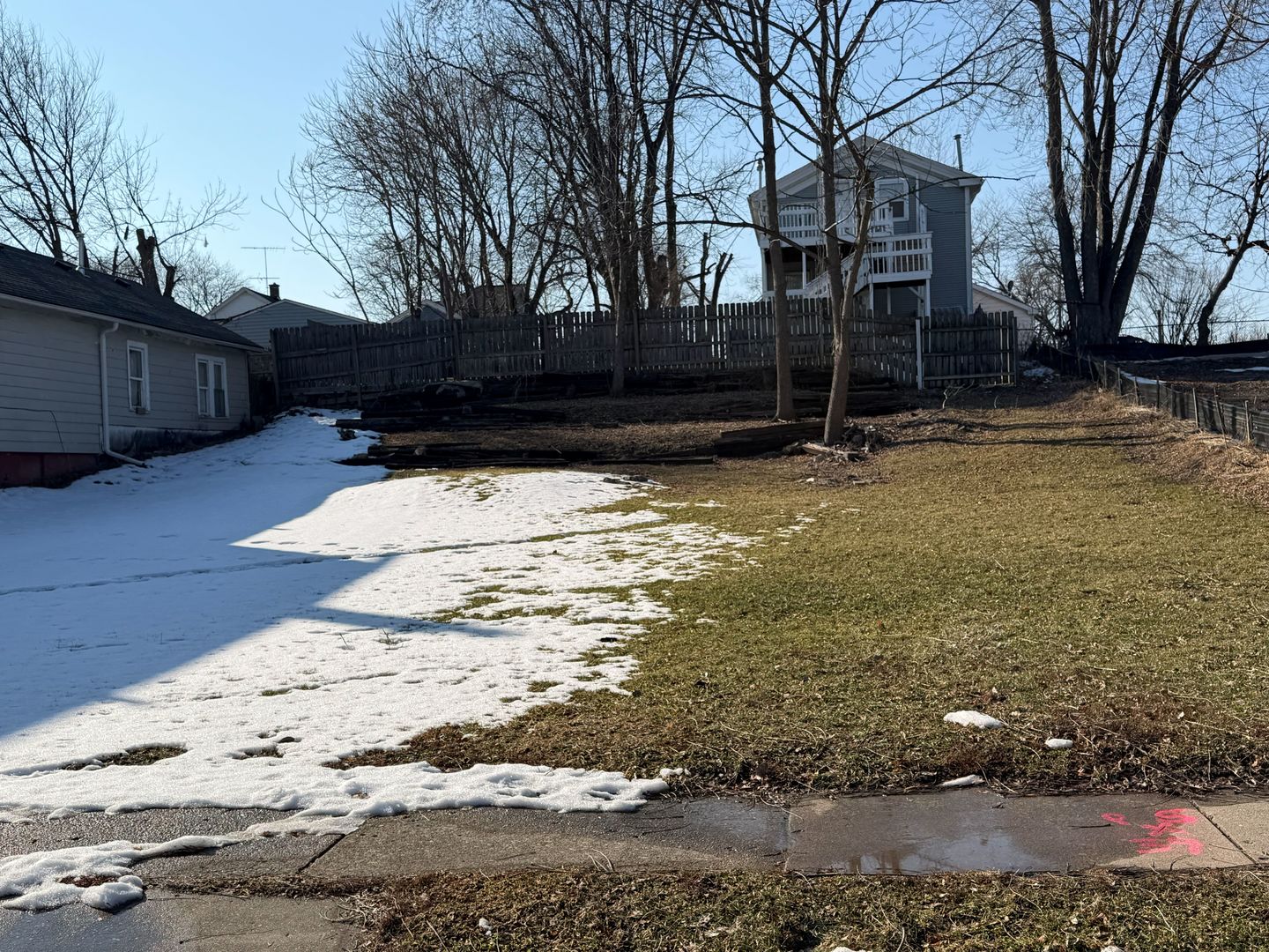 312 Oak Street, Waukegan, IL 60085