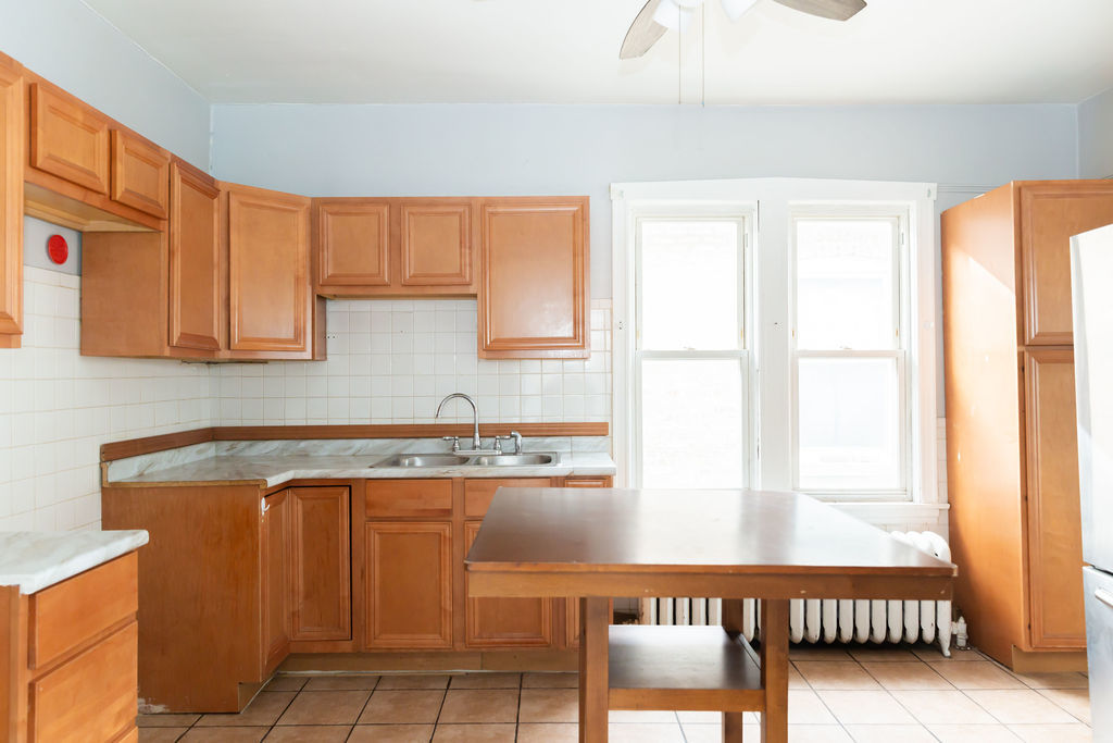 5752 S Whipple Street, Chicago, IL 60629