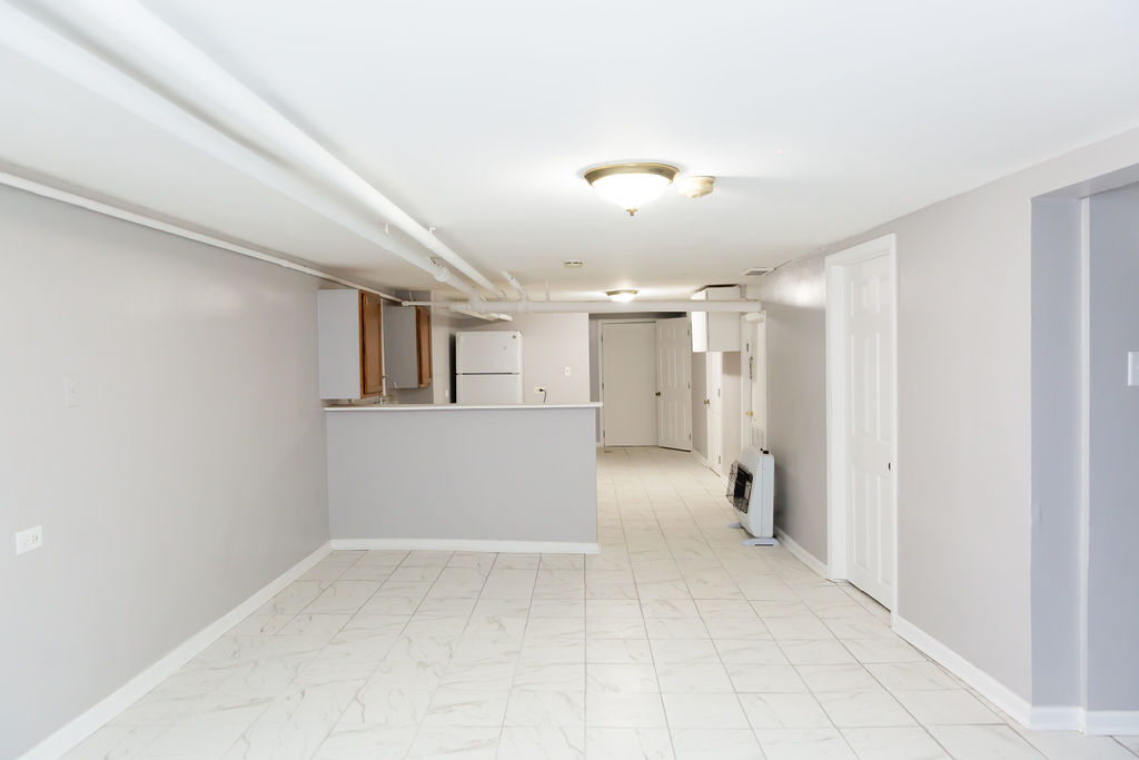 5752 S Whipple Street, Chicago, IL 60629