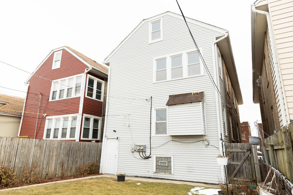 5752 S Whipple Street, Chicago, IL 60629