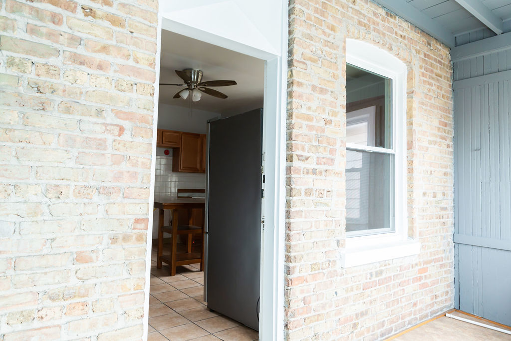 5752 S Whipple Street, Chicago, IL 60629