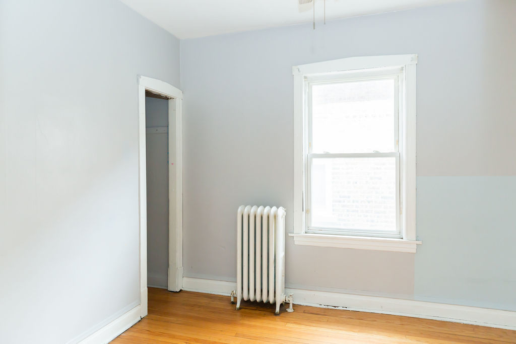 5752 S Whipple Street, Chicago, IL 60629