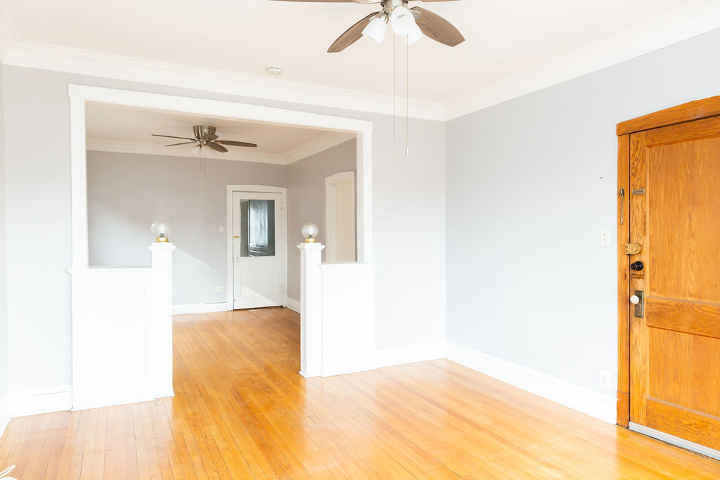 5752 S Whipple Street, Chicago, IL 60629