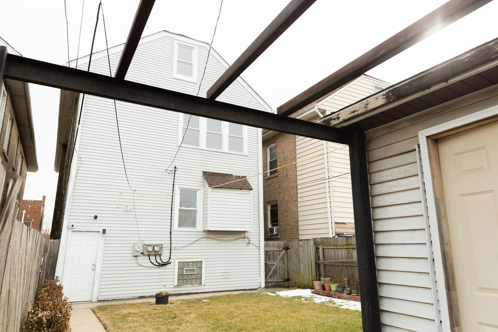 5752 S Whipple Street, Chicago, IL 60629