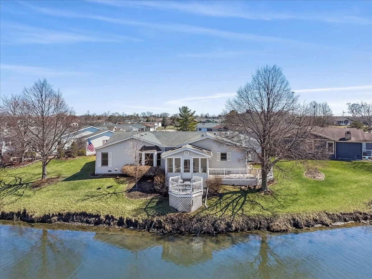 12 Surrey Court, Grayslake, IL 60030