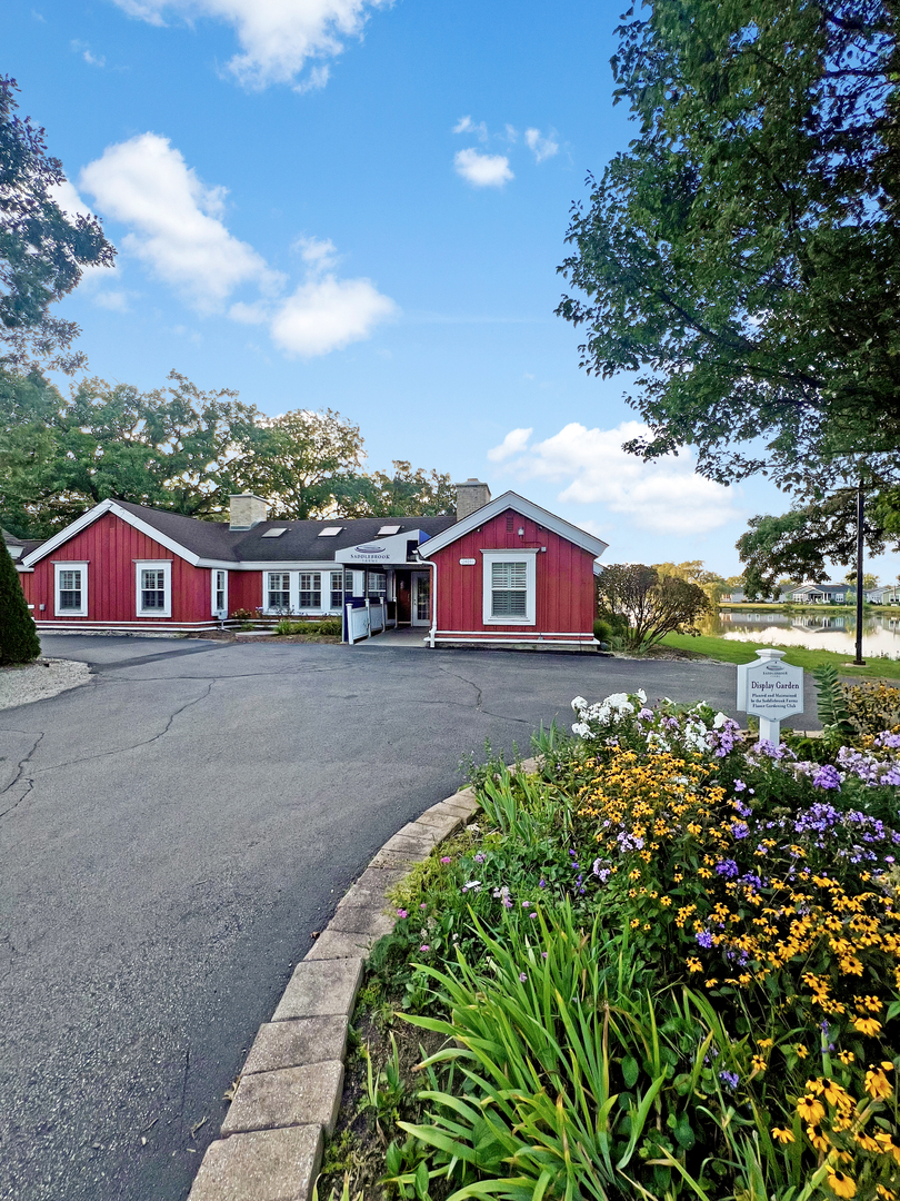 12 Surrey Court, Grayslake, IL 60030