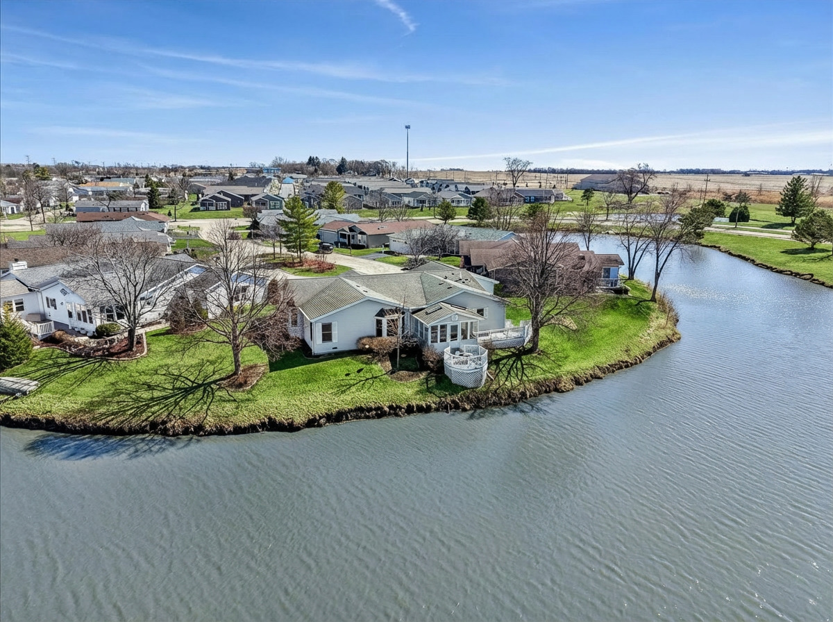 12 Surrey Court, Grayslake, IL 60030