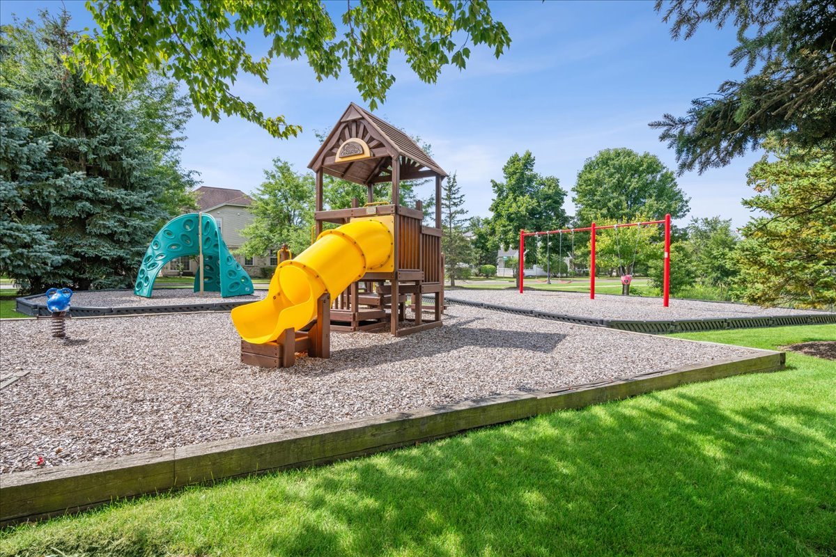 1124 Amelia Court, Indian Creek, IL 60061