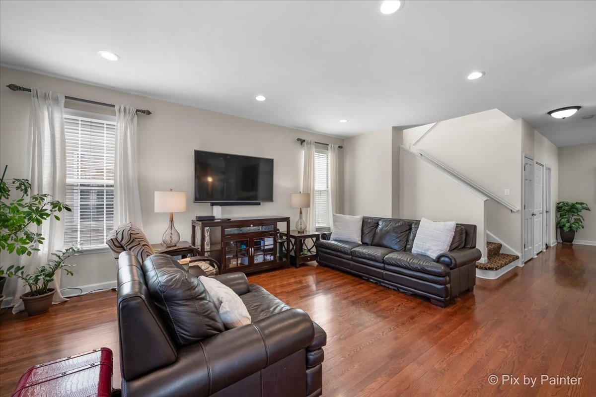 1124 Amelia Court, Indian Creek, IL 60061