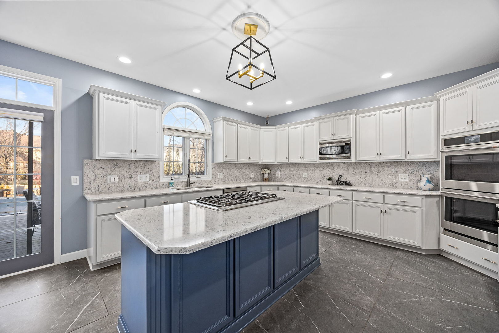 3915 Royal Portrush Drive, Naperville, IL 60564