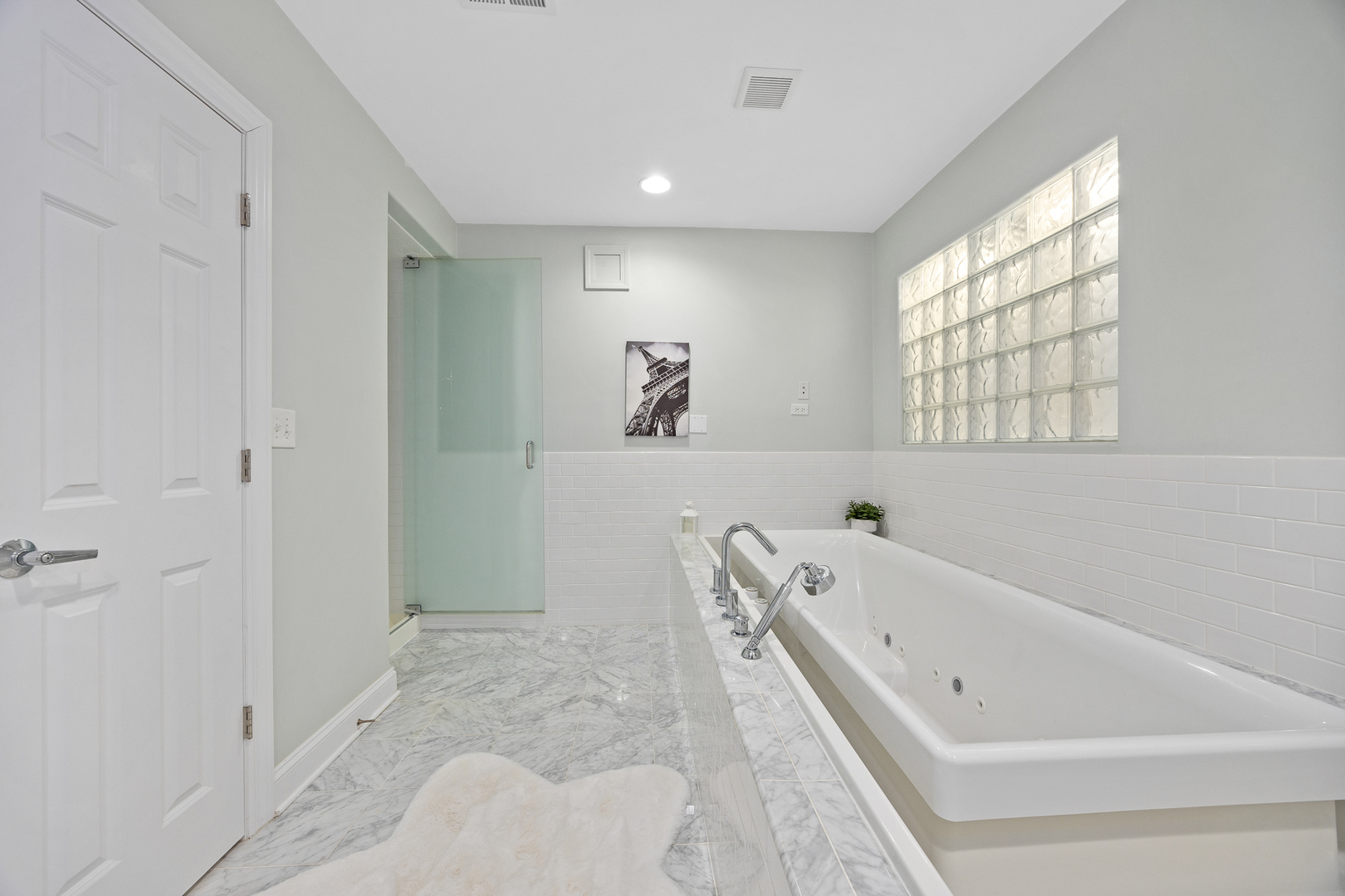 3915 Royal Portrush Drive, Naperville, IL 60564