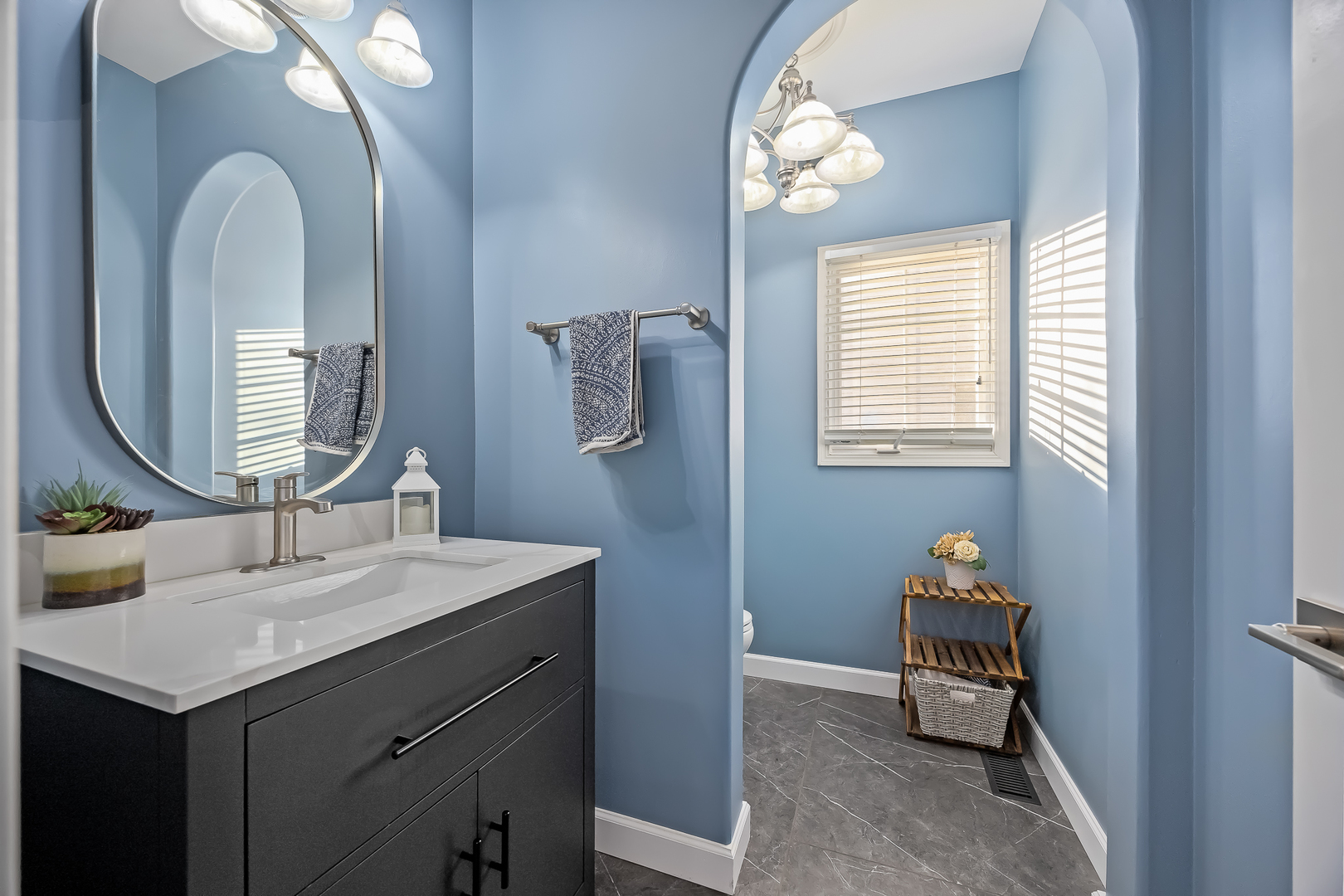 3915 Royal Portrush Drive, Naperville, IL 60564