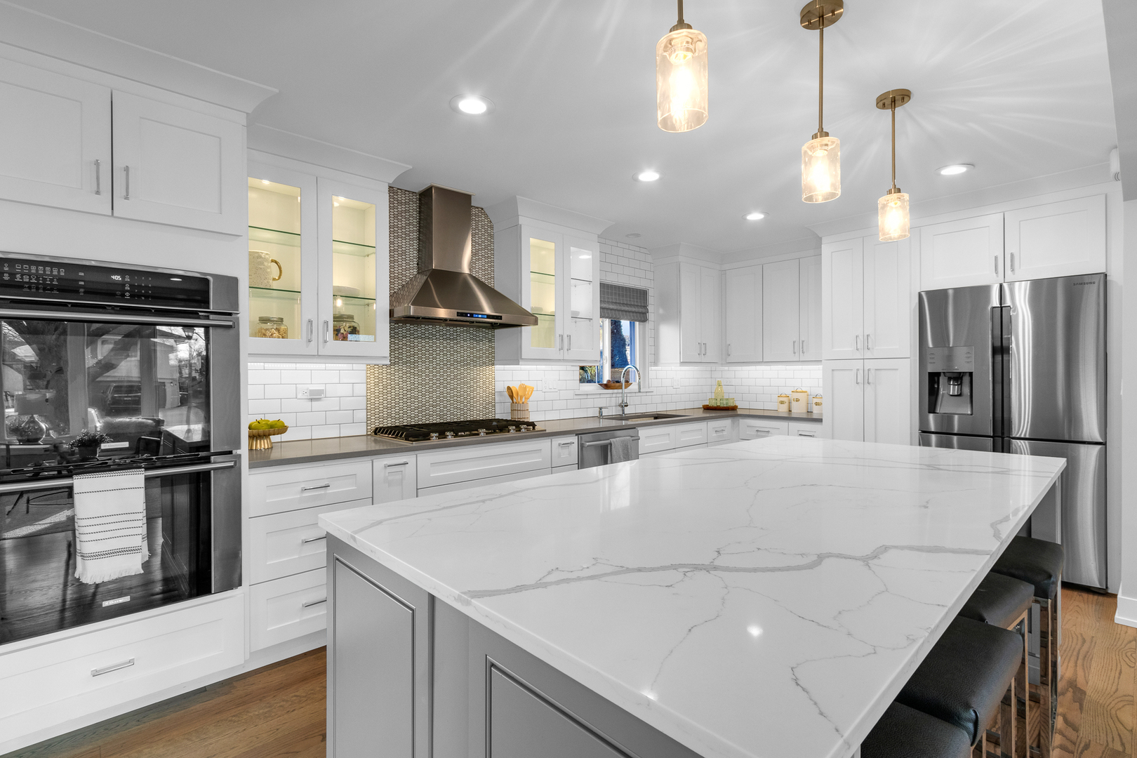 849 S Swain Avenue, Elmhurst, IL 60126