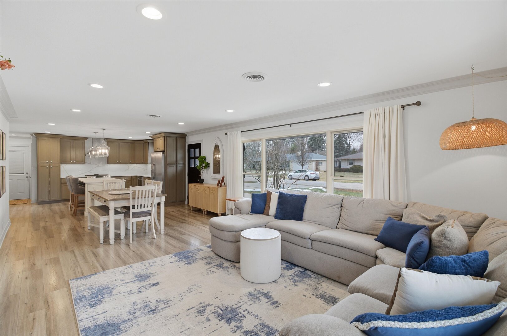 5 Crescent Place, Joliet, IL 60433