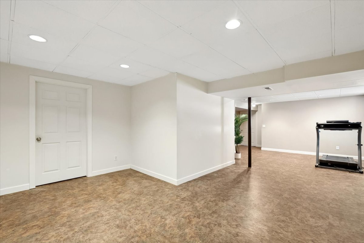 1347 Wild Indigo Road, Grayslake, IL 60030