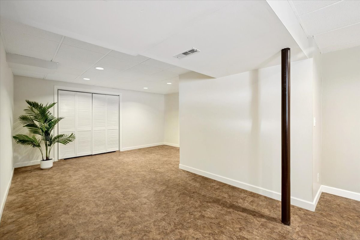 1347 Wild Indigo Road, Grayslake, IL 60030