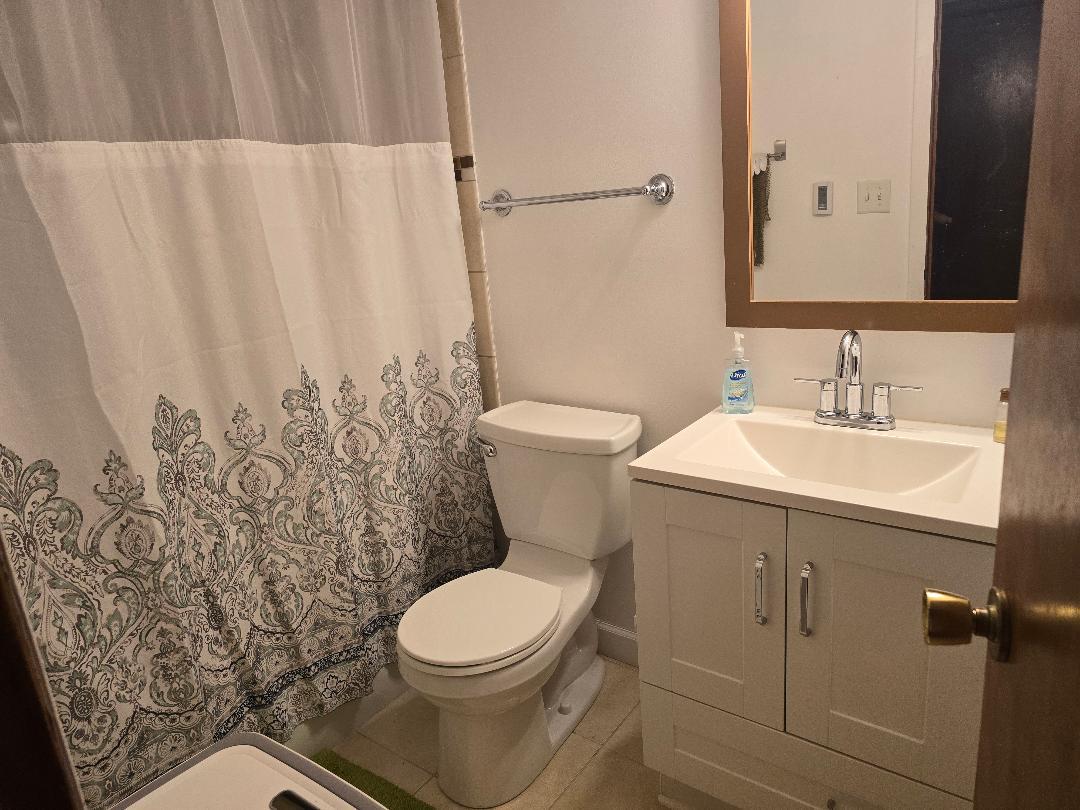 10117 S Cicero Avenue #205, Oak Lawn, IL 60453