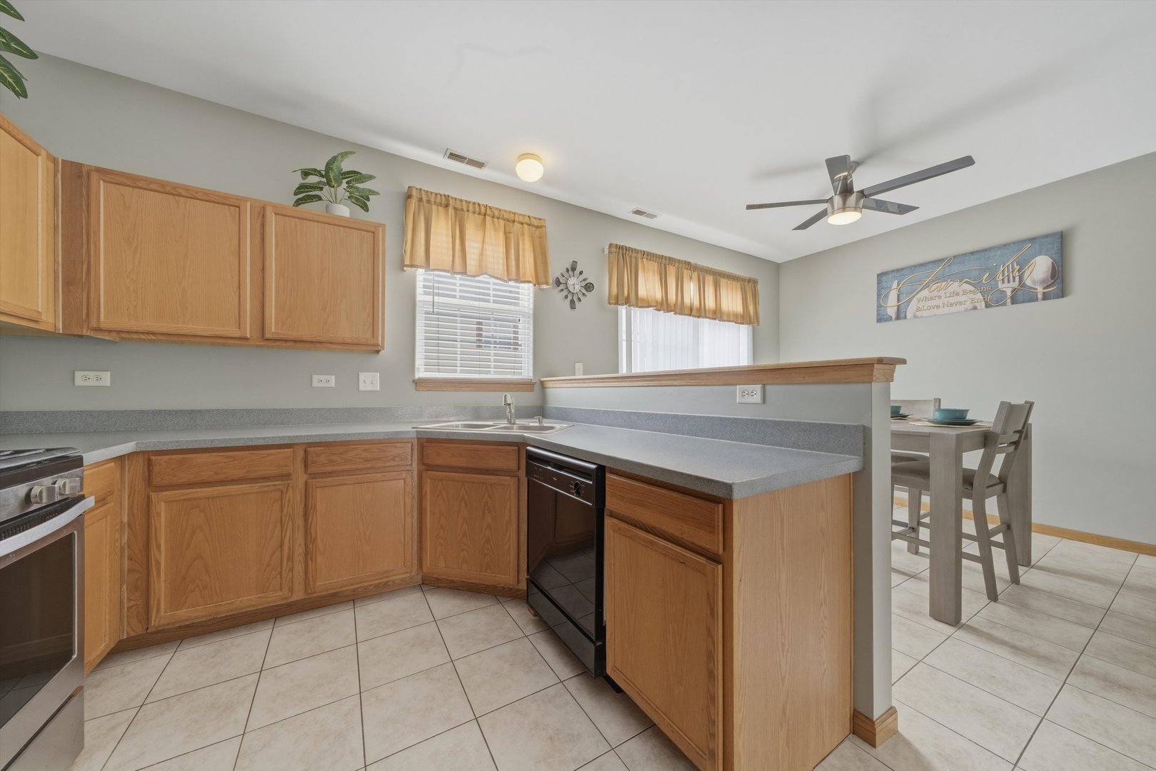 2258 Graystone Drive, Joliet, IL 60431