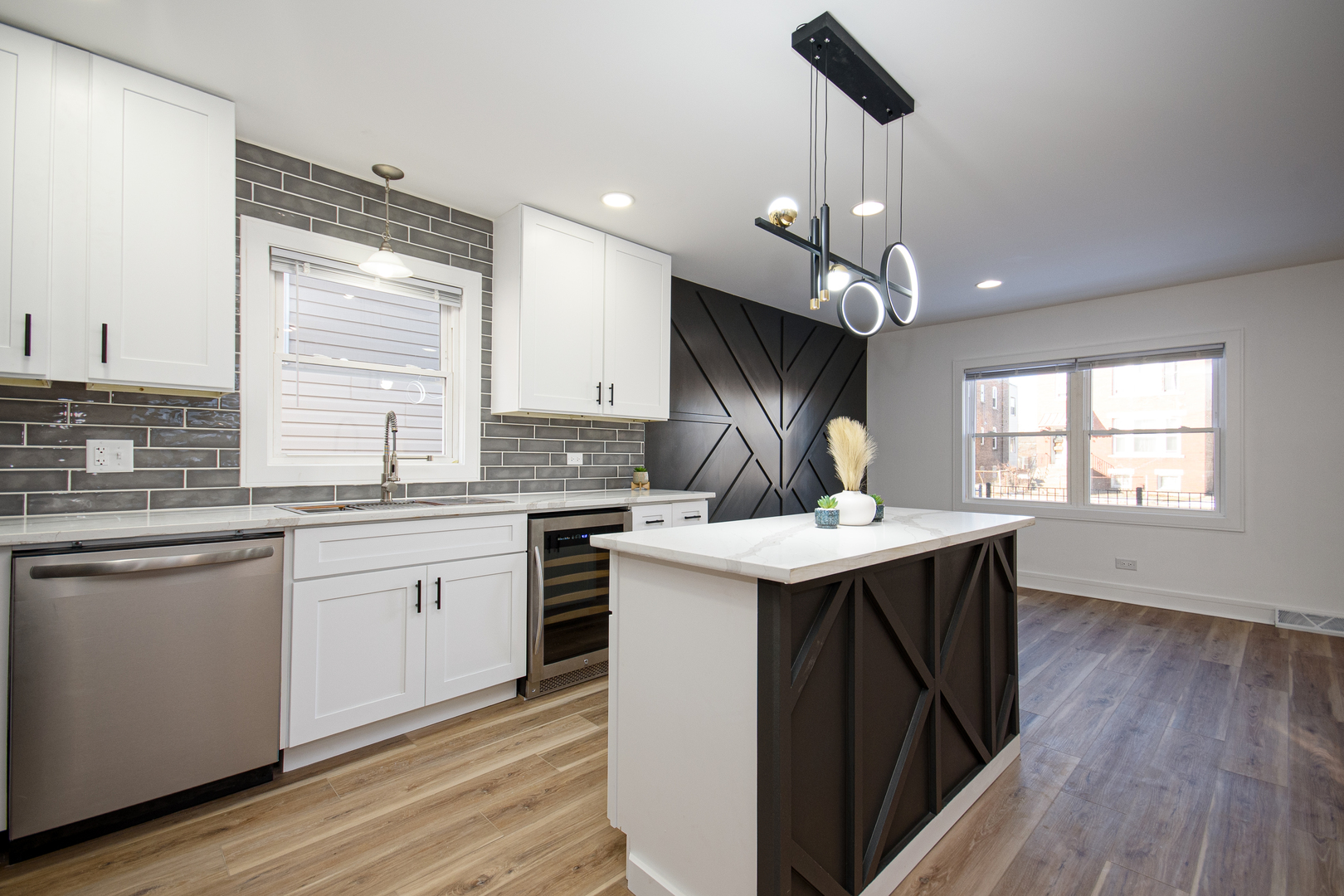 1005 W 103rd Street, Chicago, IL 60643