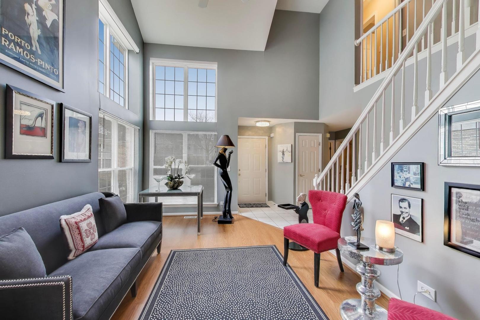 645 CITADEL Drive #645, Westmont, IL 60559