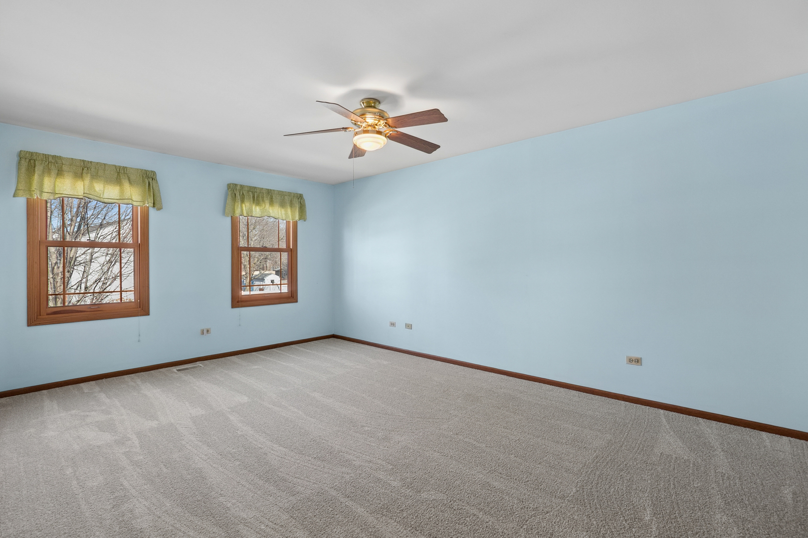 5573 Barnwood Drive, Gurnee, IL 60031