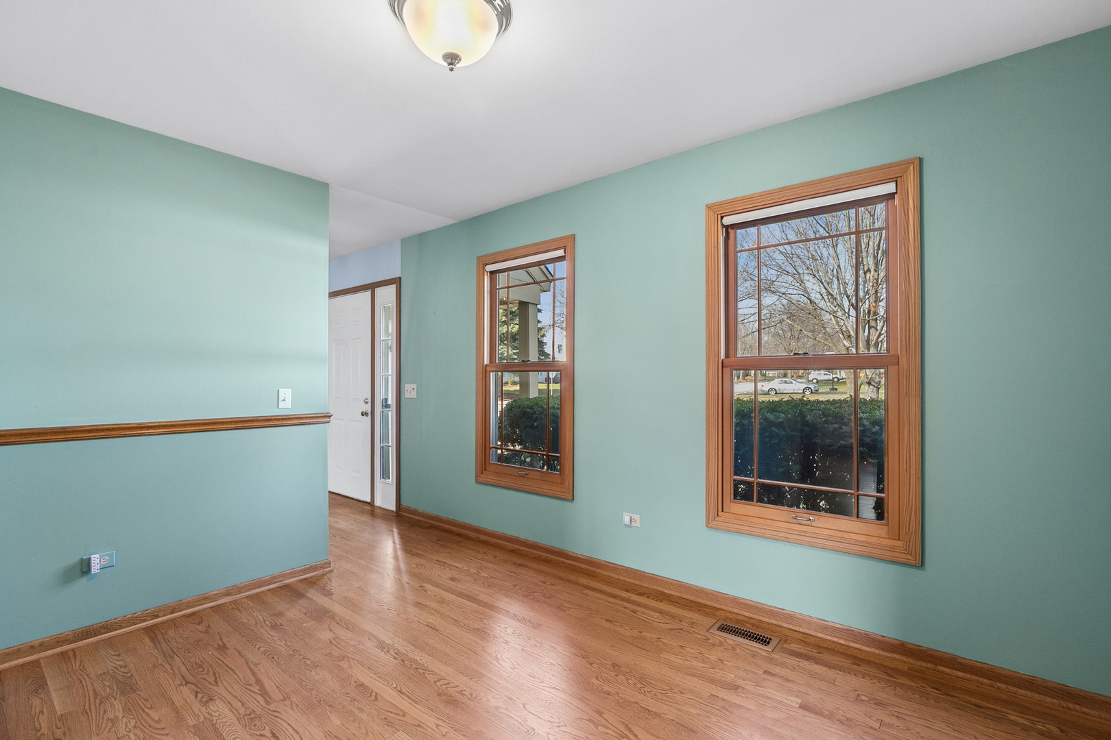 5573 Barnwood Drive, Gurnee, IL 60031