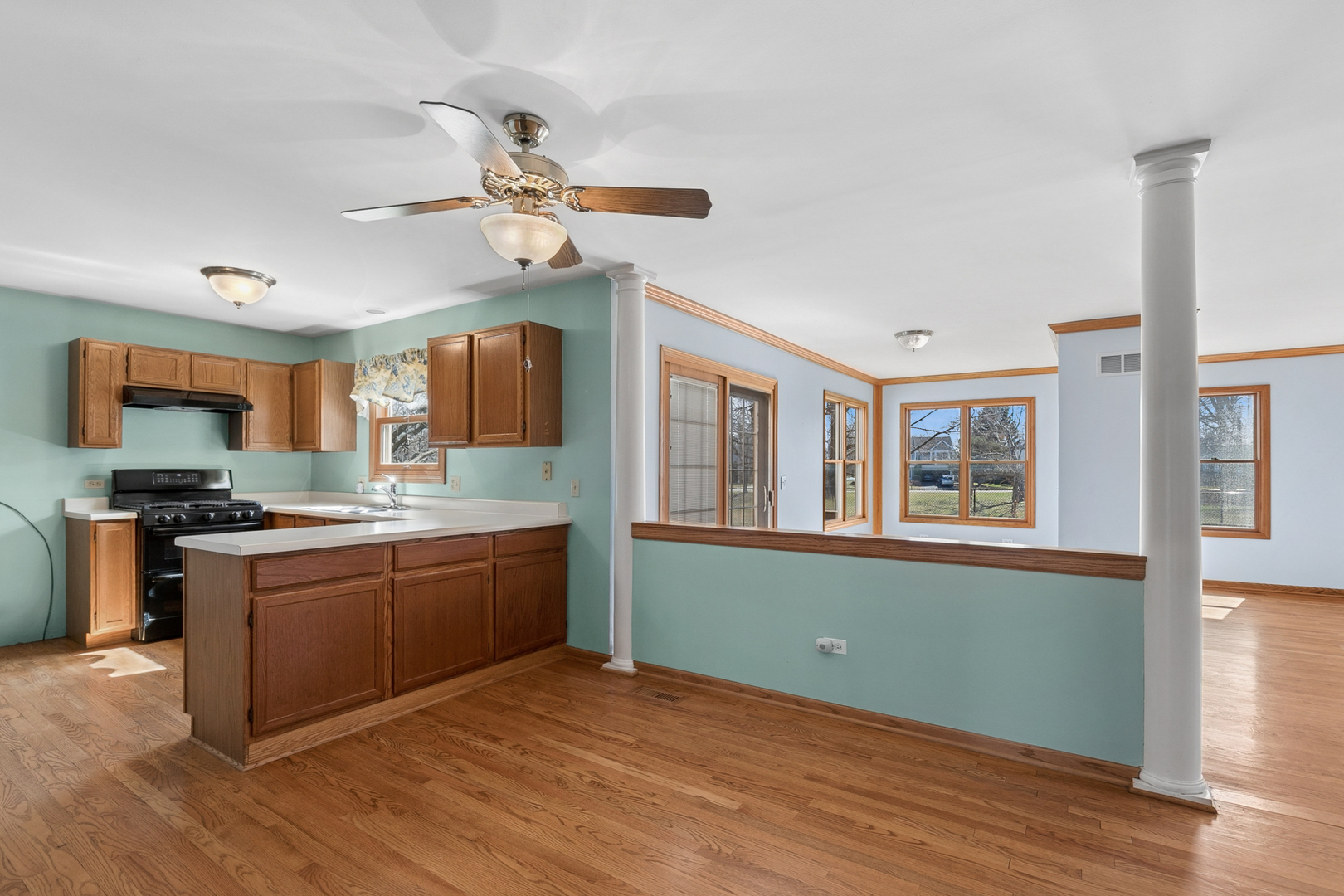 5573 Barnwood Drive, Gurnee, IL 60031