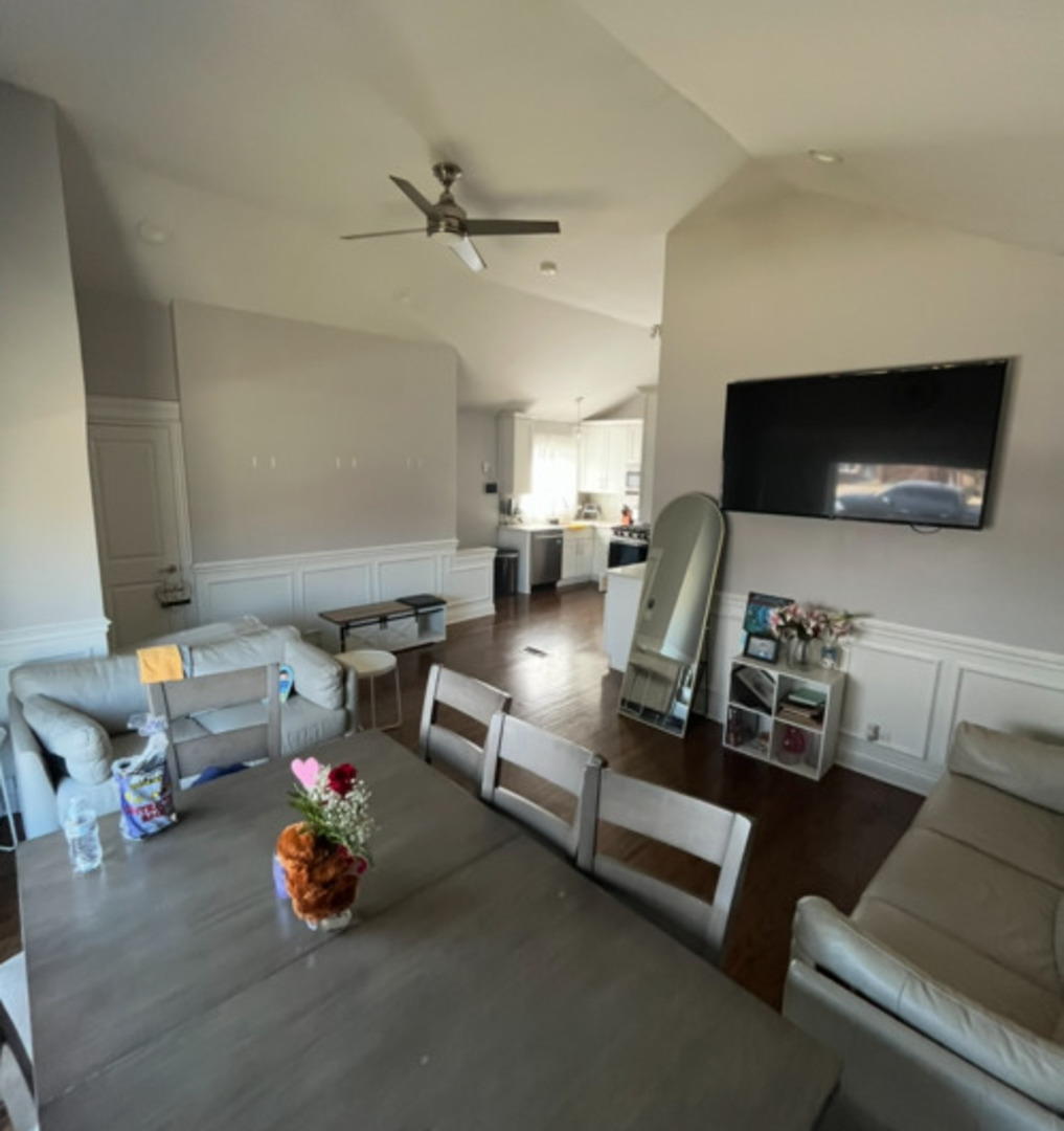 7252 S Christiana Avenue, Chicago, IL 60629