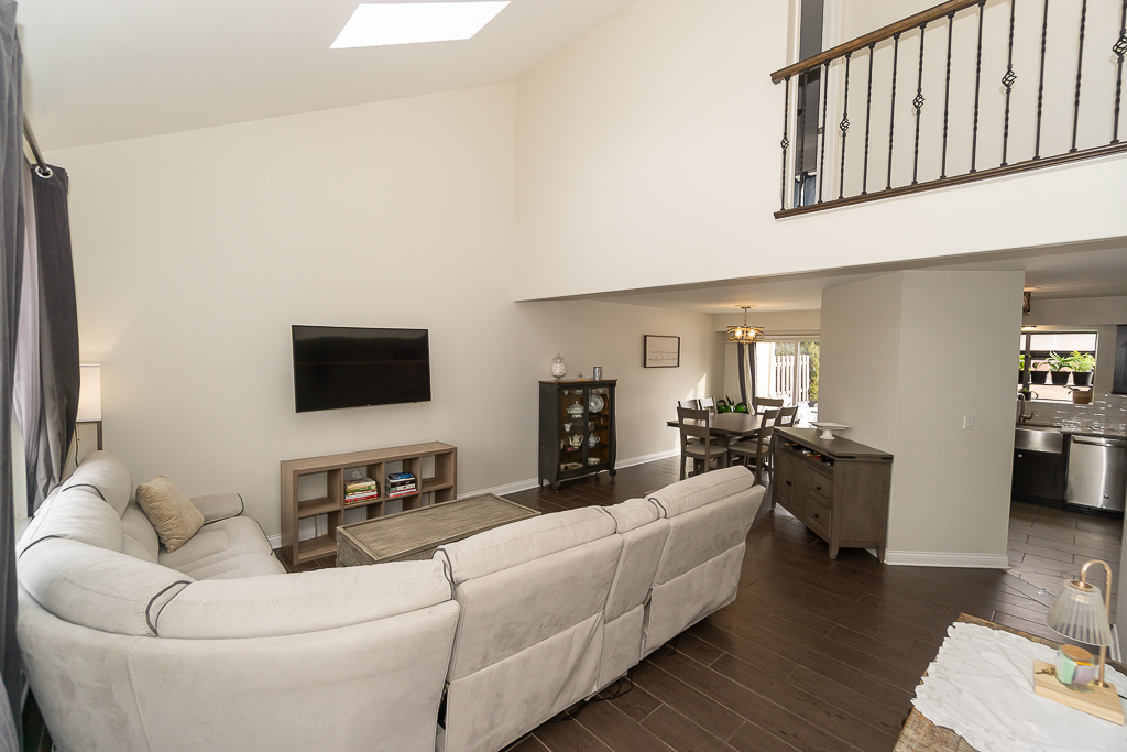 175 N Clare Court, Wood Dale, IL 60191