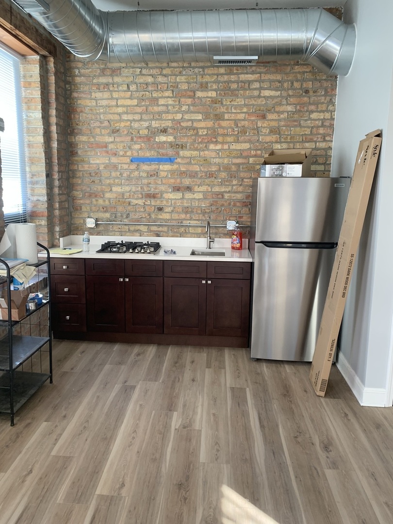 826 S WESTERN Avenue, Chicago, IL 60612