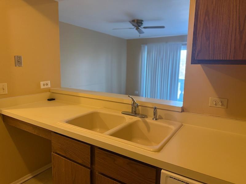 208 Queens Cove #0, Barrington, IL 60010