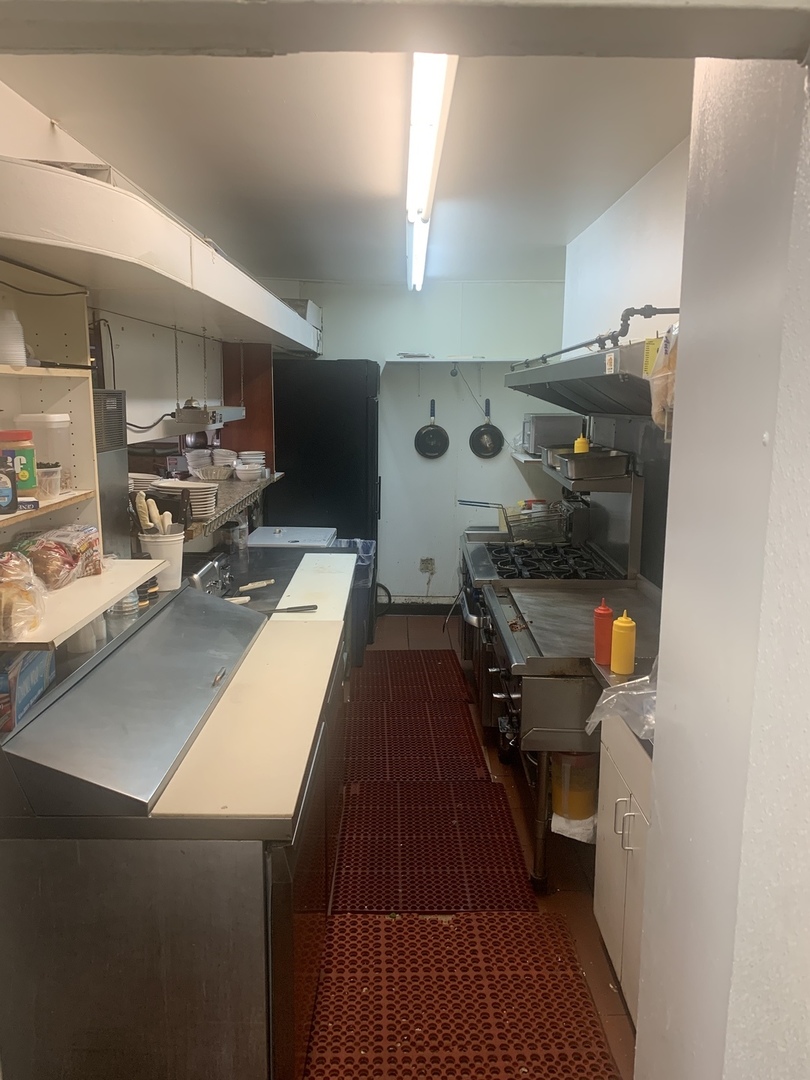 14 S 2nd Street, Geneva, IL 60134