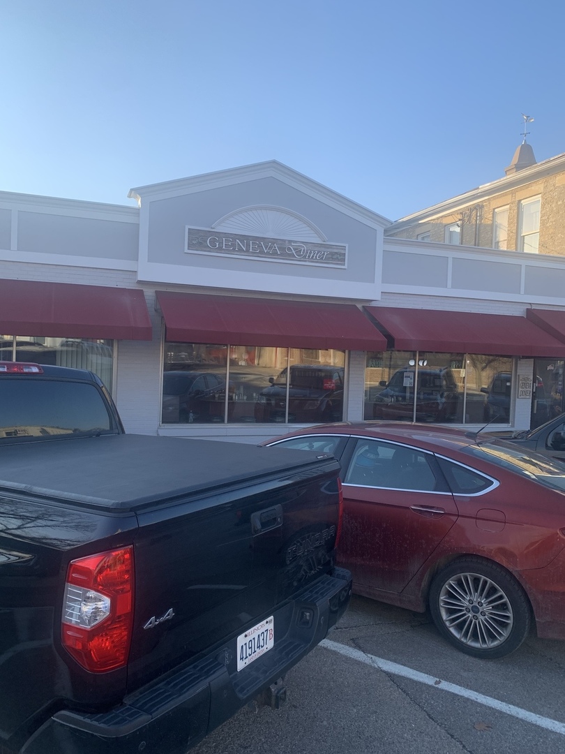 14 S 2nd Street, Geneva, IL 60134