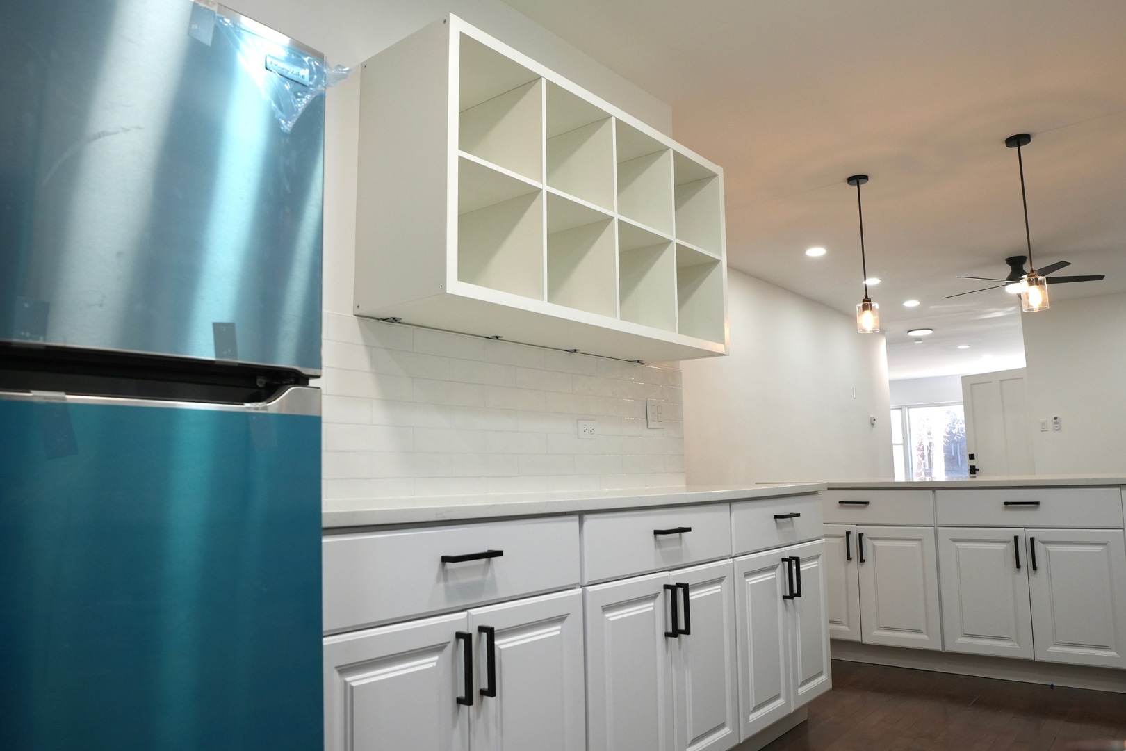 8040 S Rhodes Avenue, Chicago, IL 60619