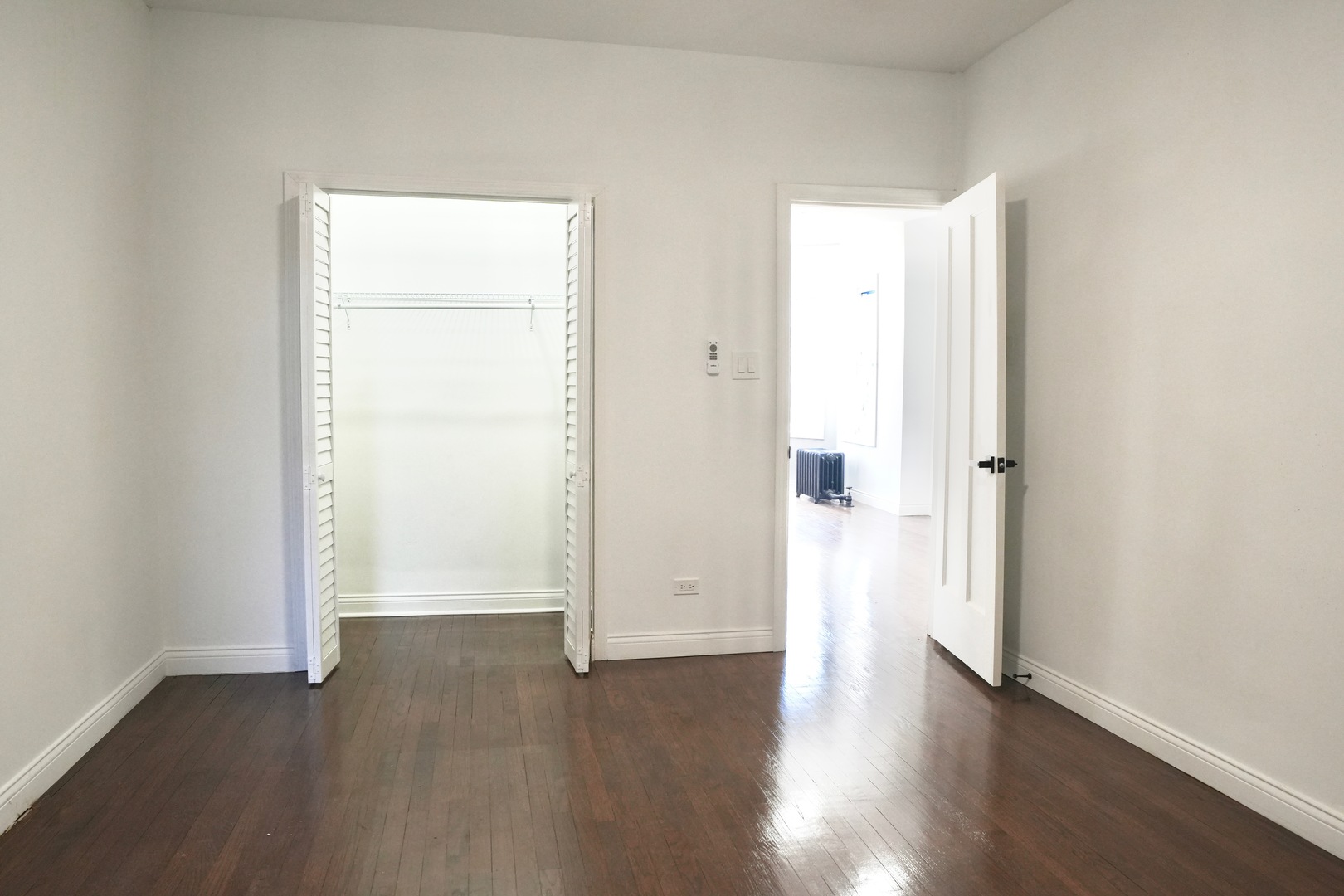 8040 S Rhodes Avenue, Chicago, IL 60619