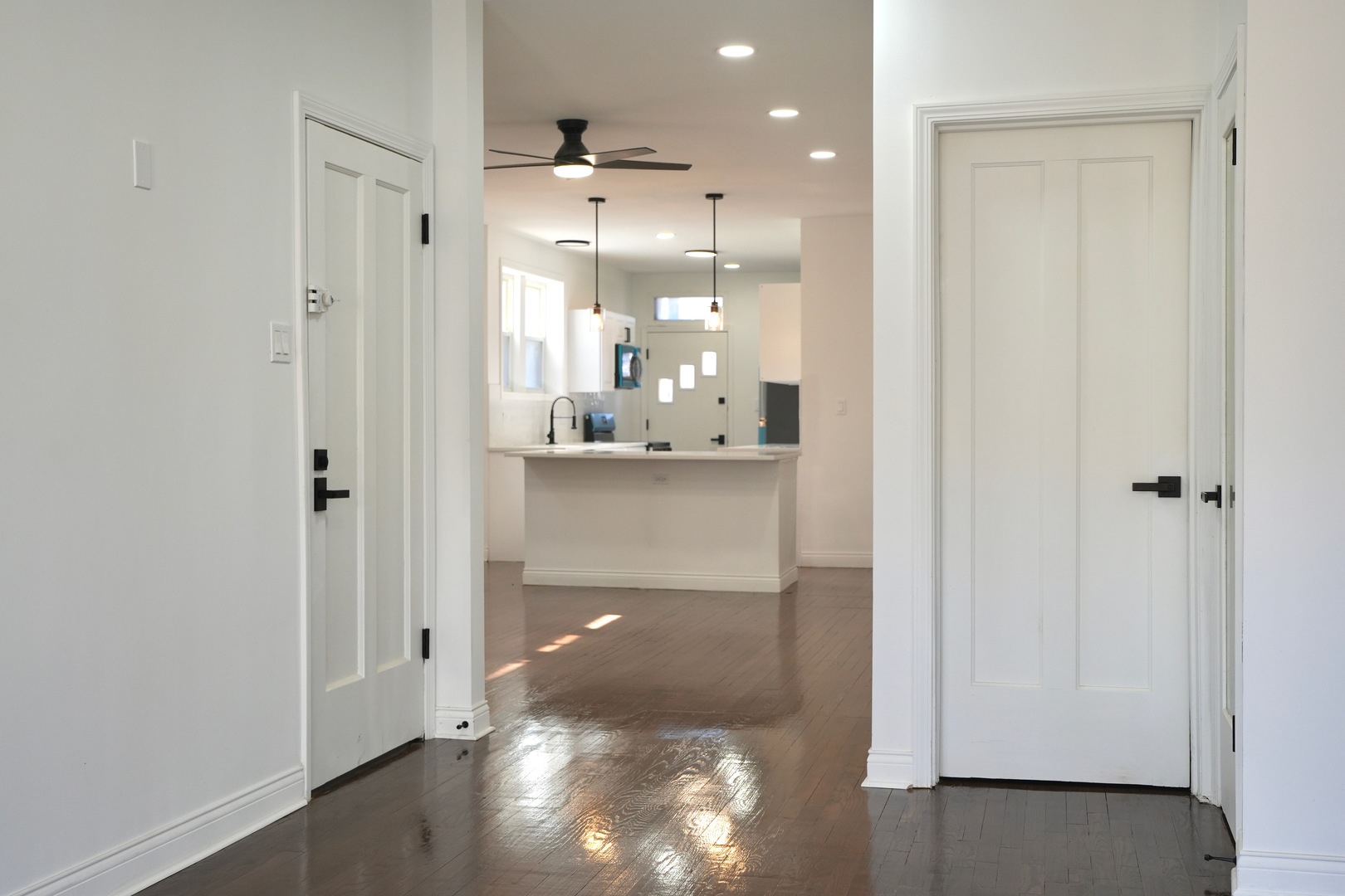 8040 S Rhodes Avenue, Chicago, IL 60619