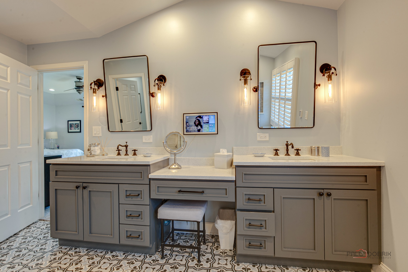 2419 Center Avenue, Northbrook, IL 60062