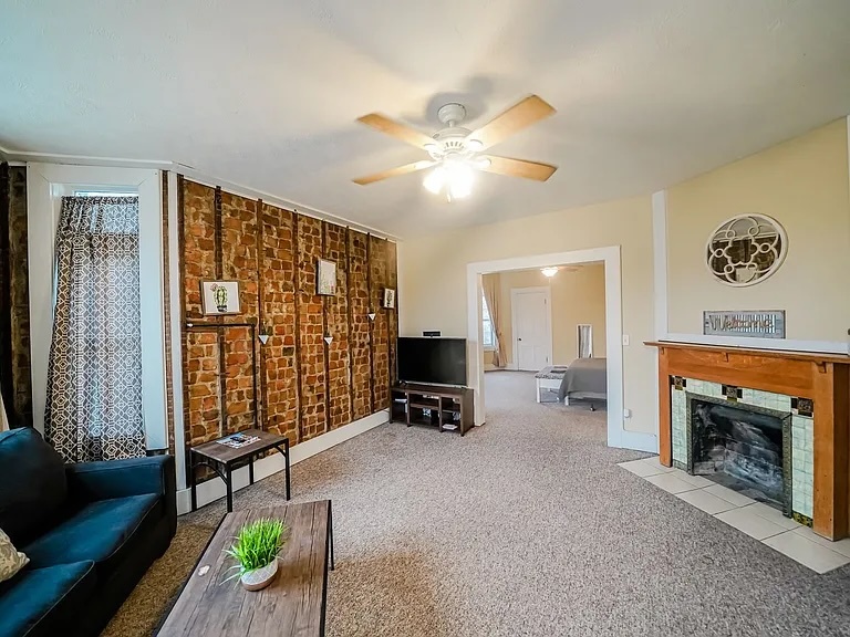 802 E Grove Street, Bloomington, IL 61701