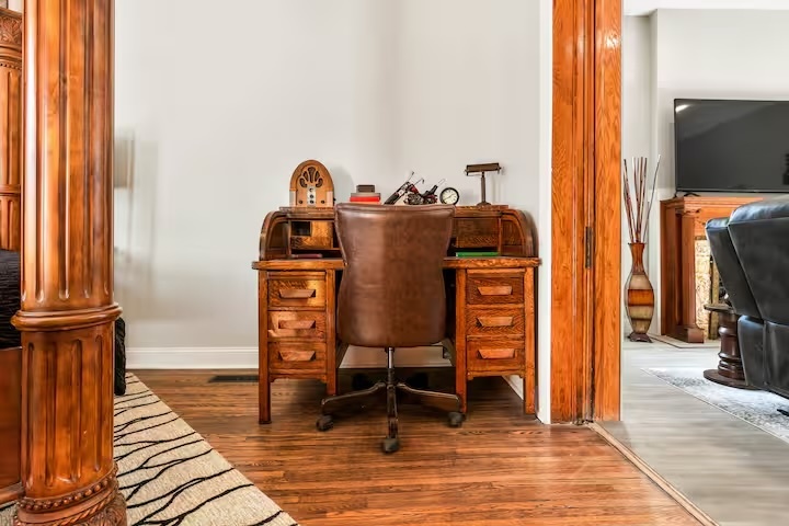 802 E Grove Street, Bloomington, IL 61701