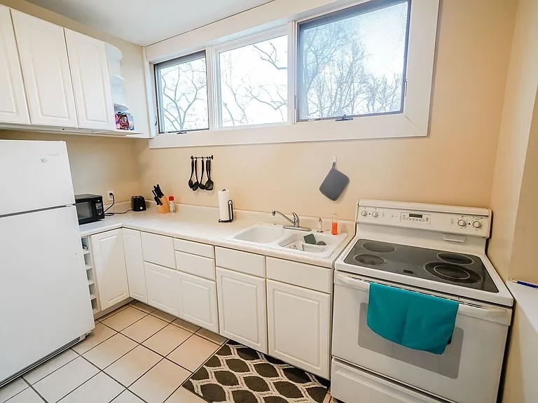 802 E Grove Street, Bloomington, IL 61701