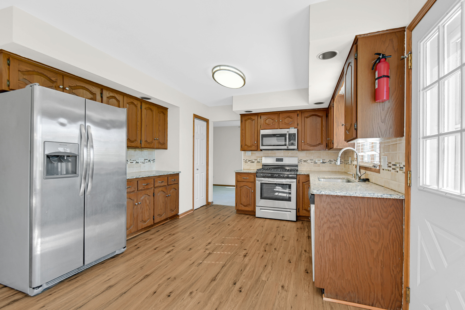 18354 De Jong Lane, Lansing, IL 60438