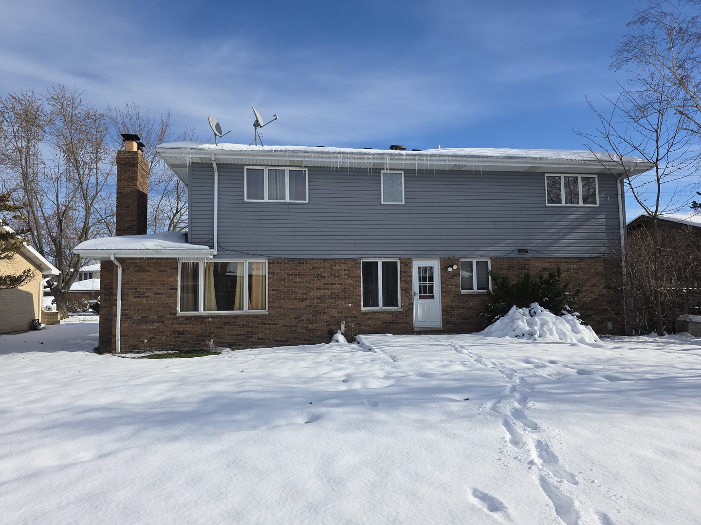 18354 De Jong Lane, Lansing, IL 60438