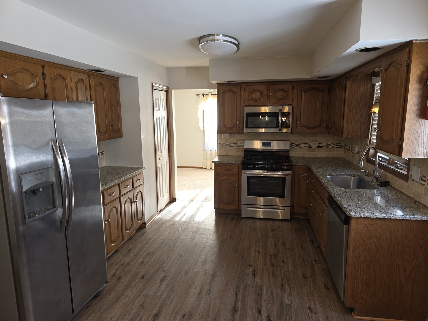 18354 De Jong Lane, Lansing, IL 60438