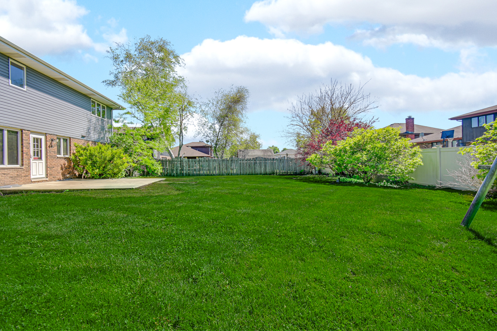 18354 De Jong Lane, Lansing, IL 60438